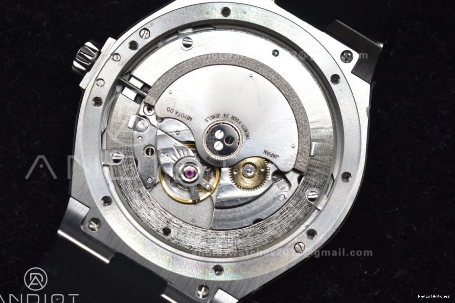 SS Overseas Dial Strap Black 8F 932 SportInspired Maker Black on Rubber 0119